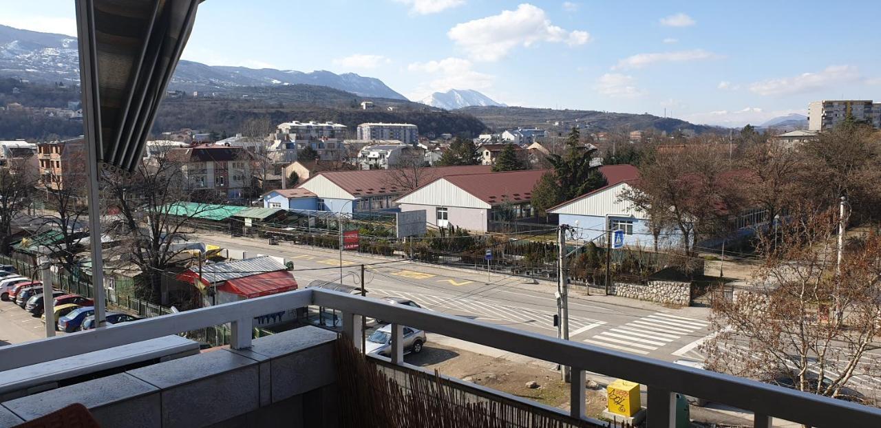 Spectacular Apartment In Skopje, City Mall Area Kültér fotó